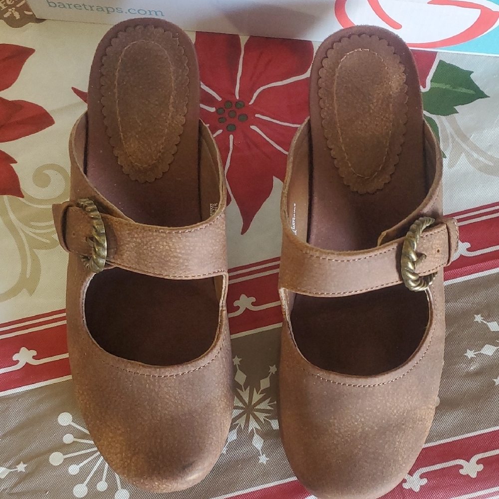 BareTraps Women's Tan Mules with Decorative Buckle - Picture 2 of 7